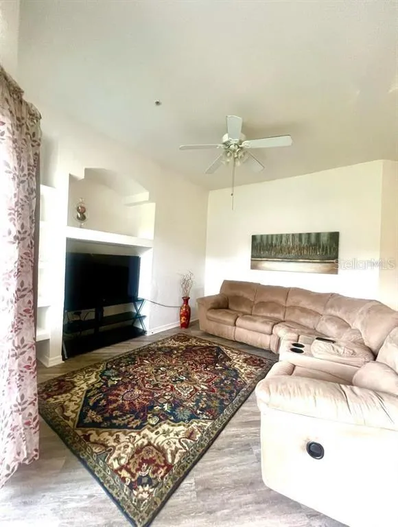 7360 WESTPOINTE BOULEVARD #127 Orlando, FL 32835