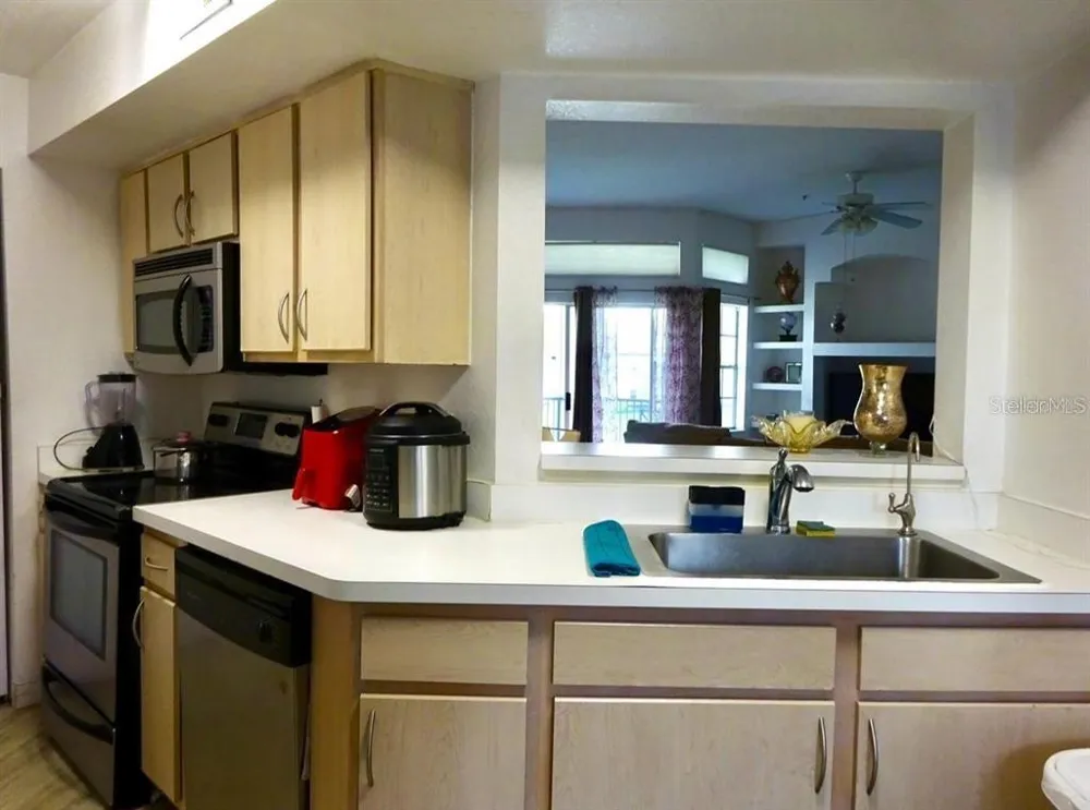 7360 WESTPOINTE BOULEVARD #127 Orlando, FL 32835
