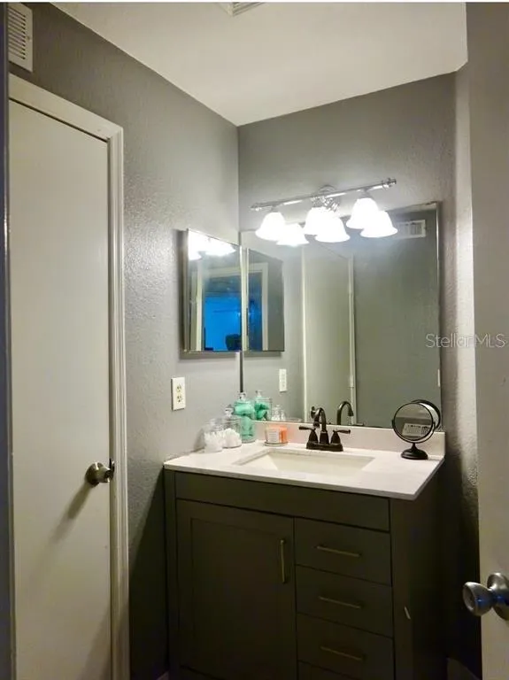 7360 WESTPOINTE BOULEVARD #127 Orlando, FL 32835
