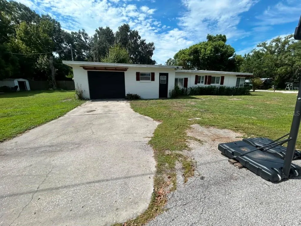 301 PENNSYLVANIA AVE STREET St Cloud, FL 34769