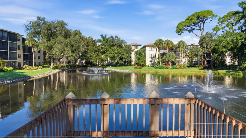 435 30TH AVENUE W #D206 Bradenton, FL 34205