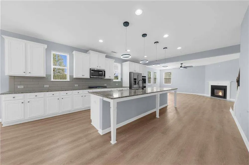 5435 Mirror Lake Drive Cumming, GA 30028