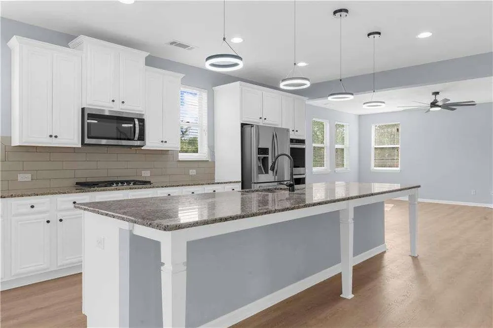 5435 Mirror Lake Drive Cumming, GA 30028