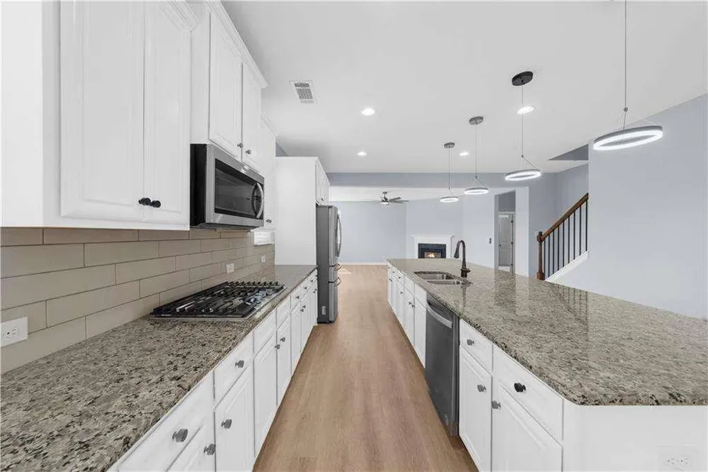 5435 Mirror Lake Drive Cumming, GA 30028