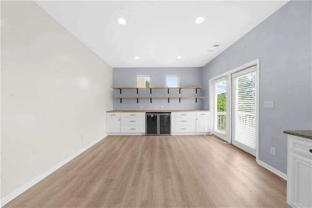 5435 Mirror Lake Drive Cumming, GA 30028