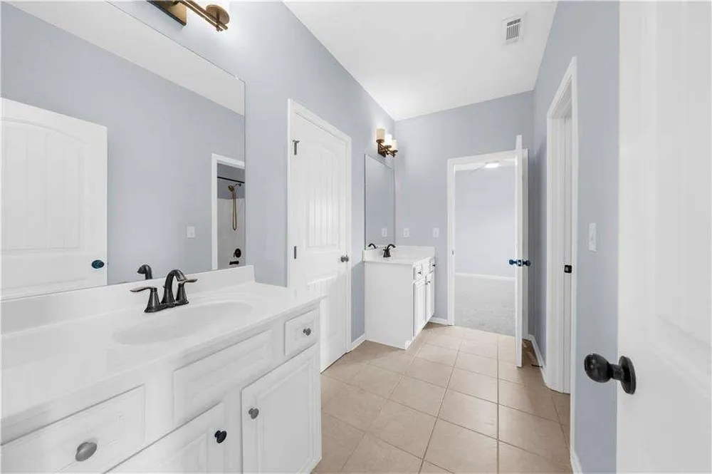 5435 Mirror Lake Drive Cumming, GA 30028