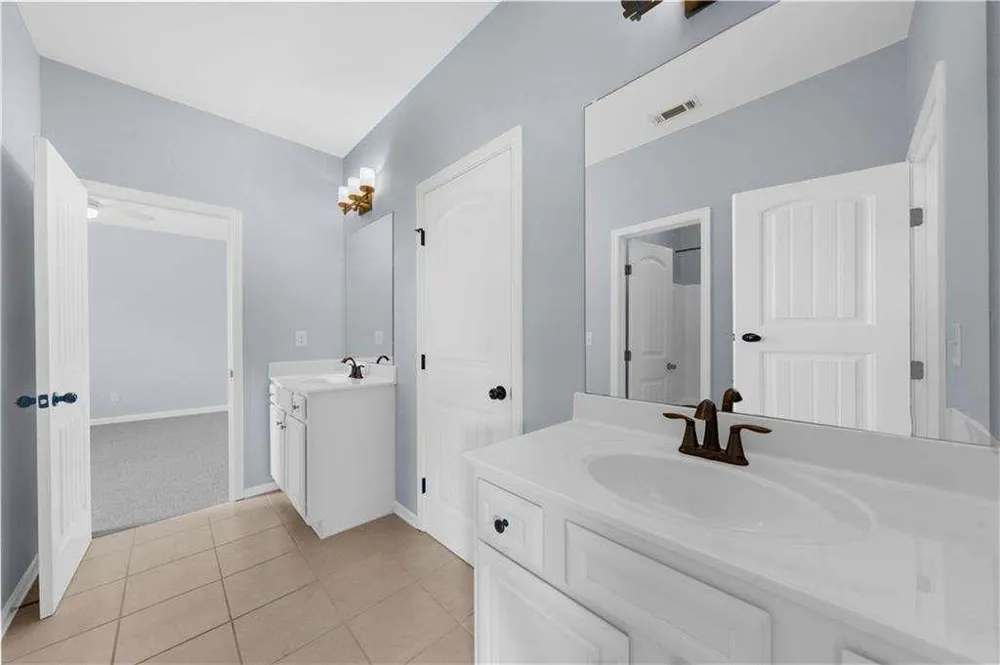 5435 Mirror Lake Drive Cumming, GA 30028