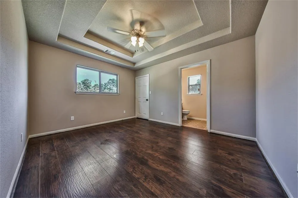 10595 Royal Andrews Conroe, TX 77303