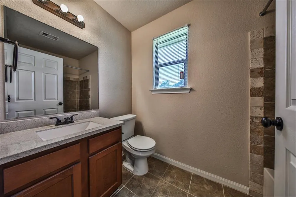 10595 Royal Andrews Conroe, TX 77303