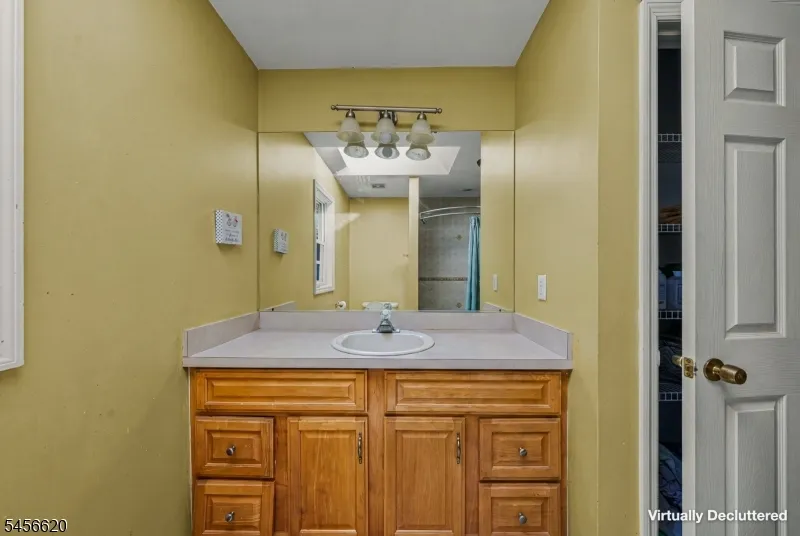 24 Swan Ln Jefferson, NJ 07849