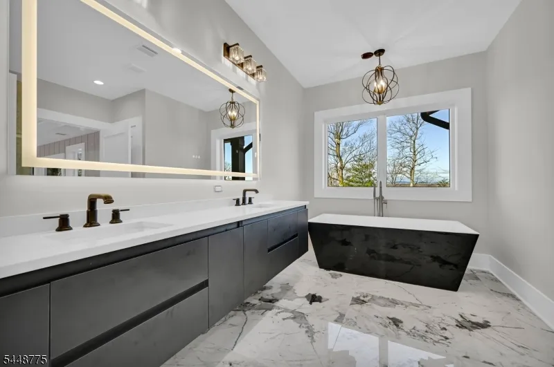 2 Barchester Way Westfield Town, NJ 07090