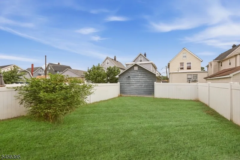 8 Somerset St Carteret, NJ 07008