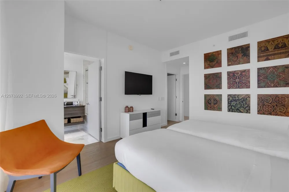 360 Ocean Dr #1102S Key Biscayne, FL 33149