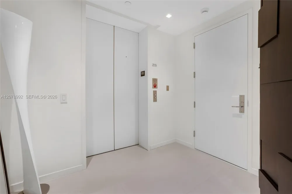 360 Ocean Dr #1102S Key Biscayne, FL 33149