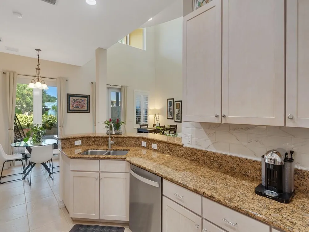 4555 BRIDGEPOINTE WAY #126 Vero Beach, FL 32967