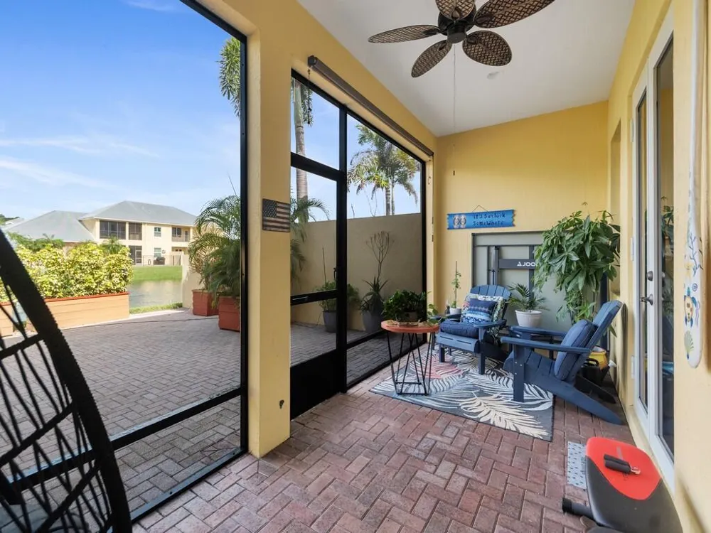 4555 BRIDGEPOINTE WAY #126 Vero Beach, FL 32967