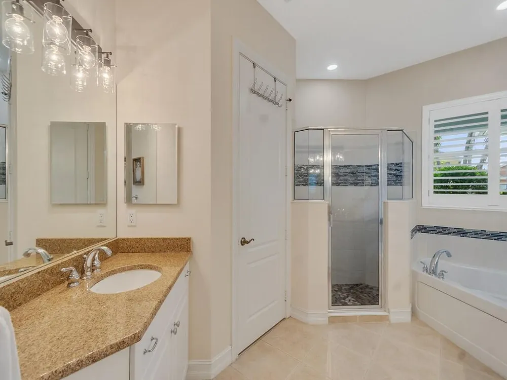 4555 BRIDGEPOINTE WAY #126 Vero Beach, FL 32967