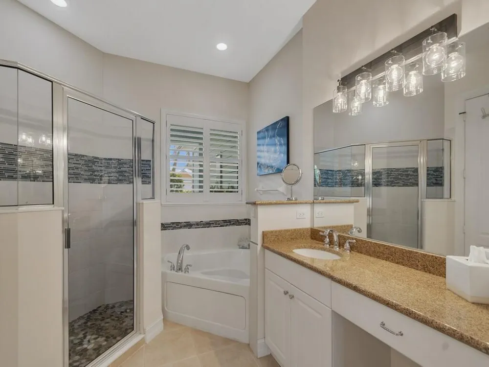 4555 BRIDGEPOINTE WAY #126 Vero Beach, FL 32967