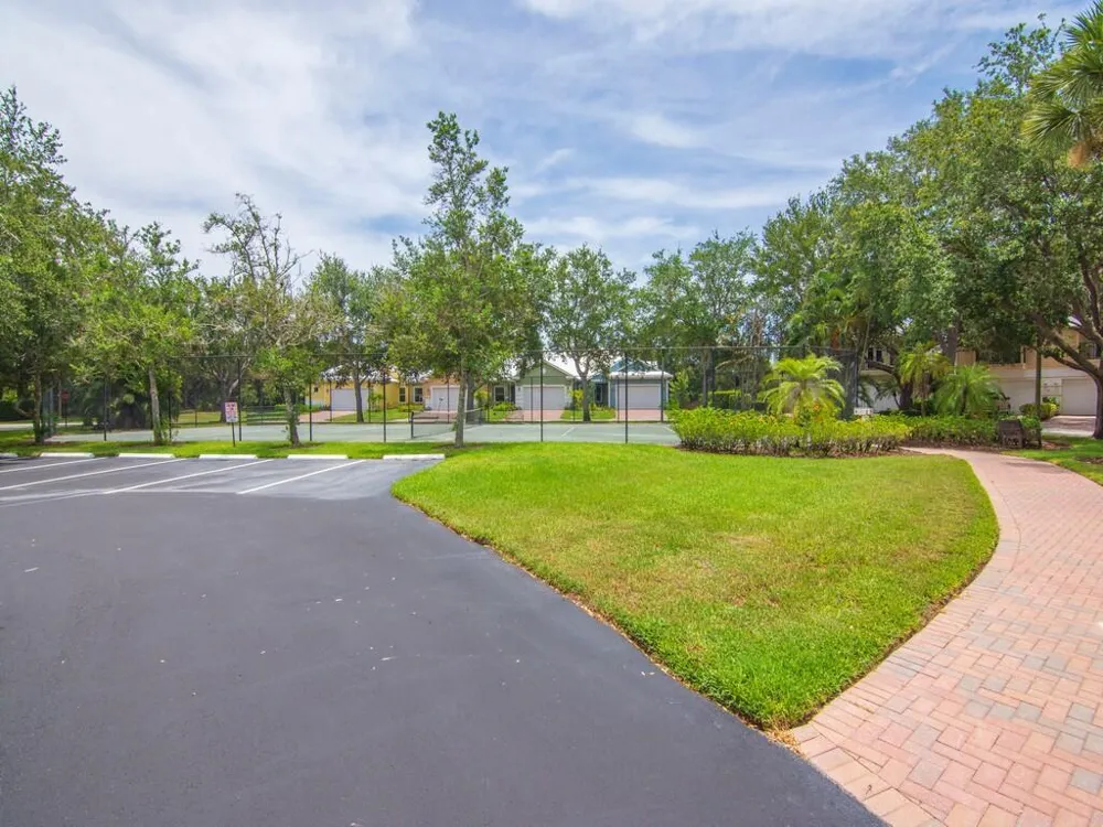 4555 BRIDGEPOINTE WAY #126 Vero Beach, FL 32967