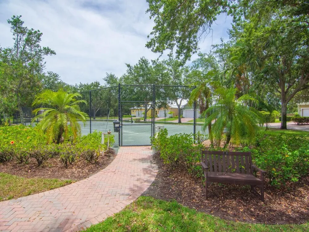 4555 BRIDGEPOINTE WAY #126 Vero Beach, FL 32967