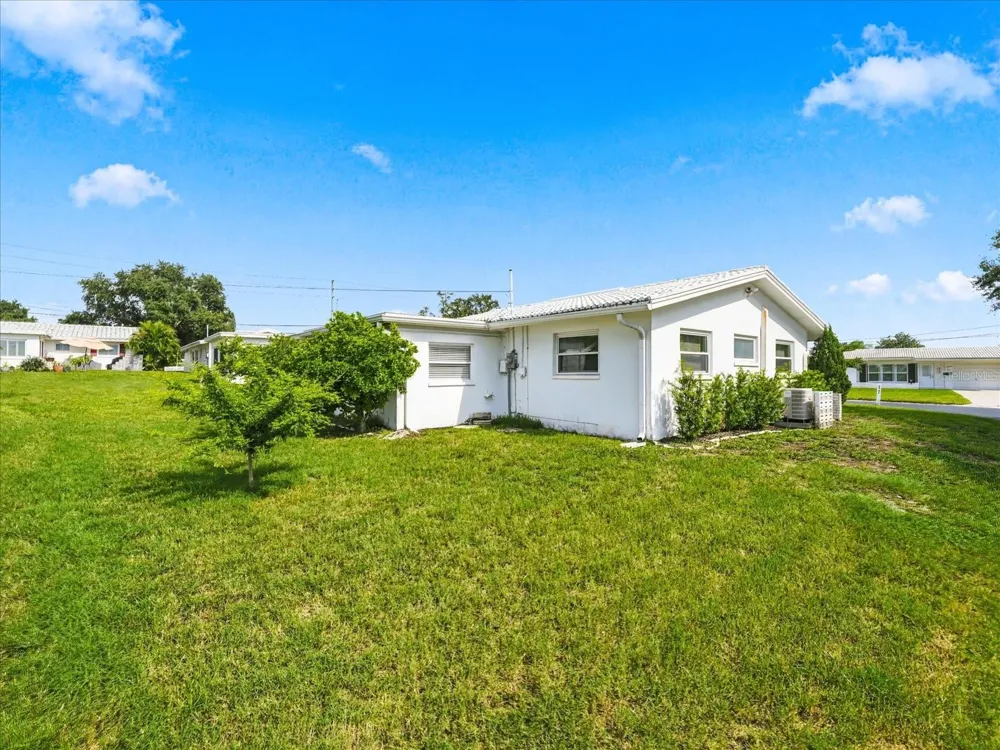 14023 94TH PLACE Seminole, FL 33776