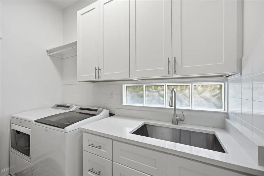 5735 FERRARA DRIVE Sarasota, FL 34238