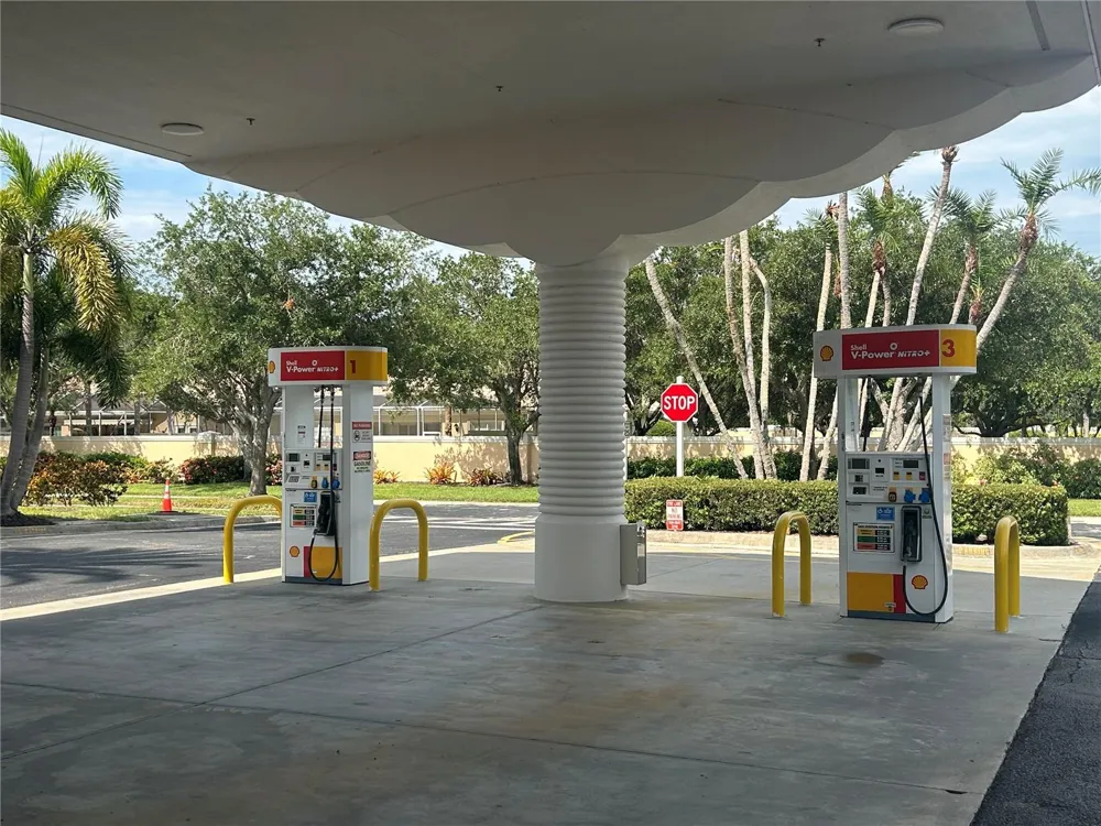 5735 FERRARA DRIVE Sarasota, FL 34238