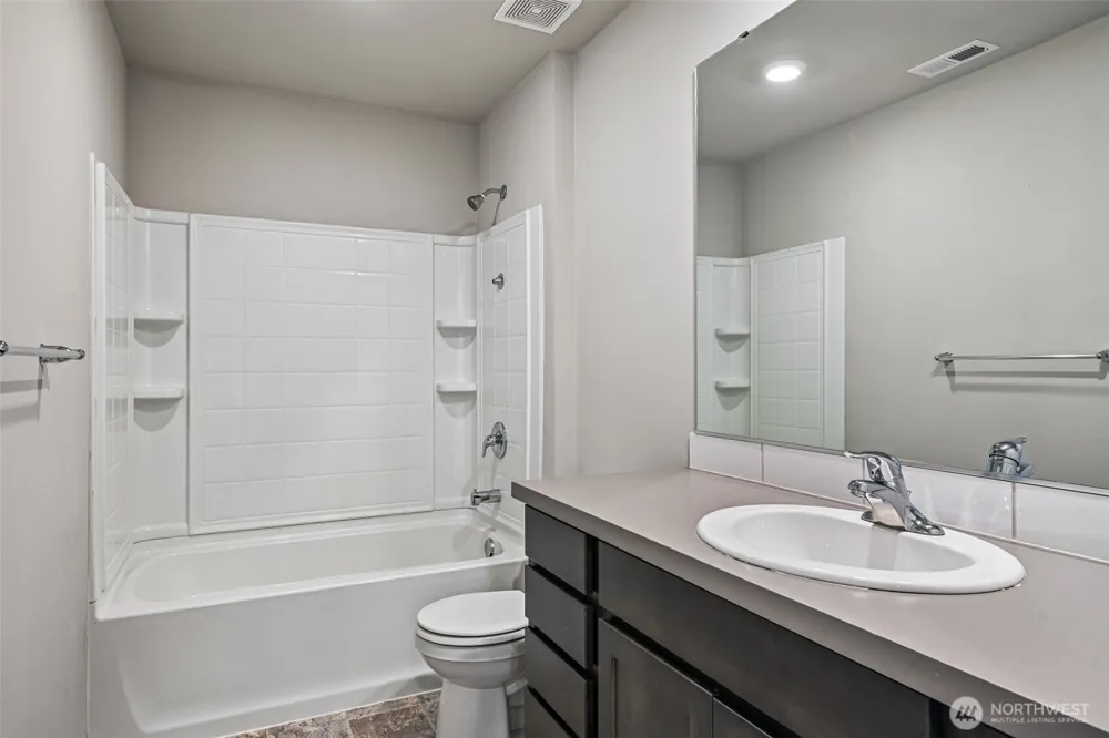 18910 Liberty Ridge Lane E Puyallup, WA 98374