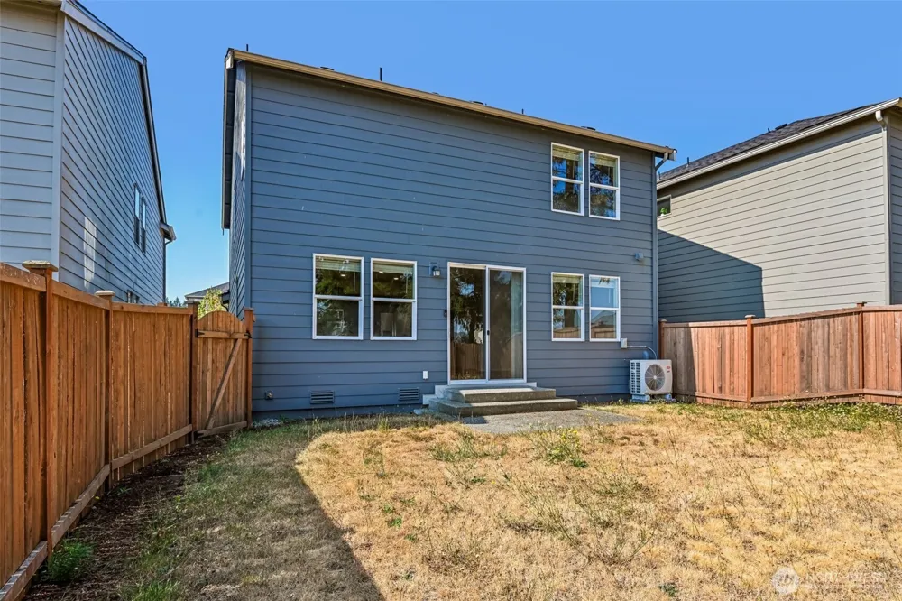 18910 Liberty Ridge Lane E Puyallup, WA 98374