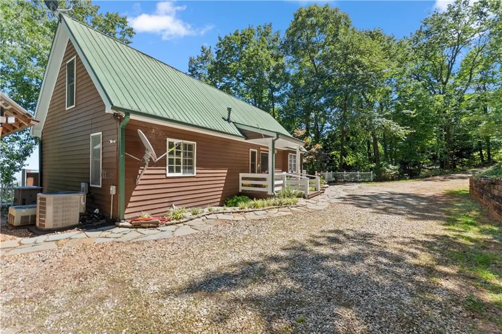 110 Yonah View Dahlonega, GA 30533