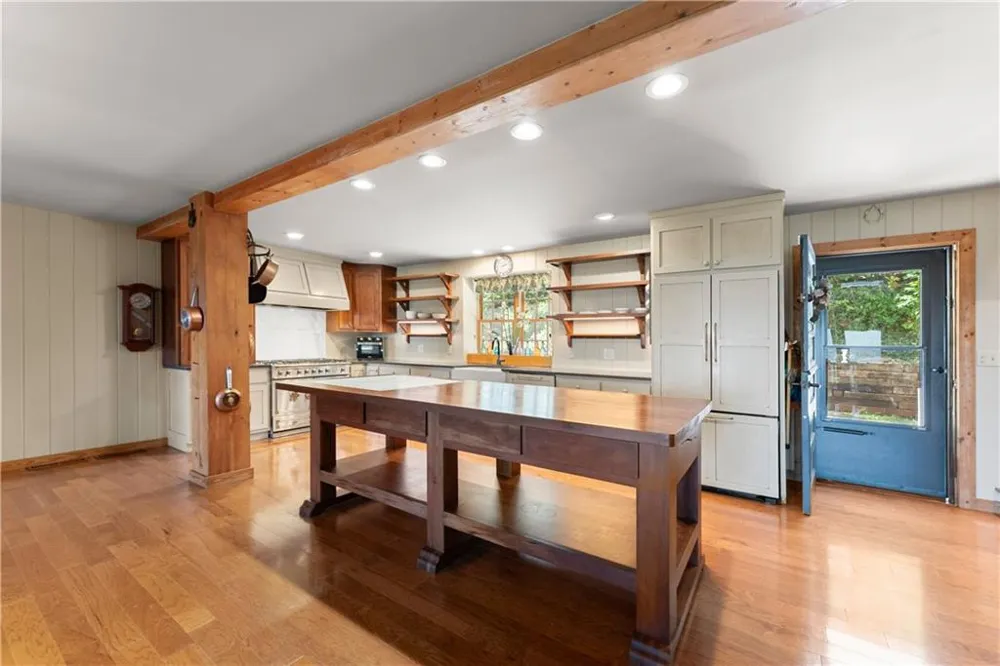 110 Yonah View Dahlonega, GA 30533