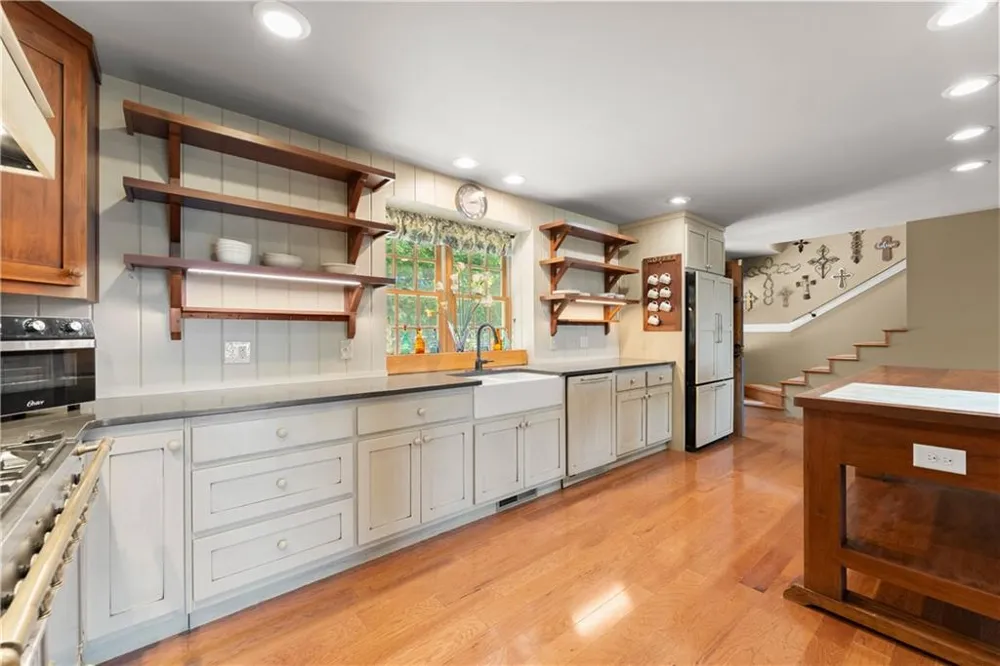 110 Yonah View Dahlonega, GA 30533