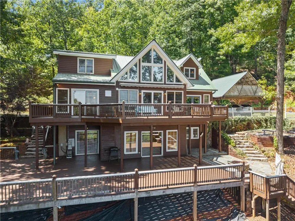 110 Yonah View Dahlonega, GA 30533
