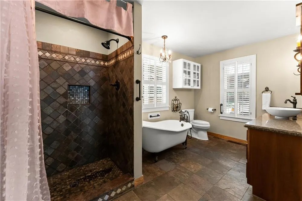 110 Yonah View Dahlonega, GA 30533