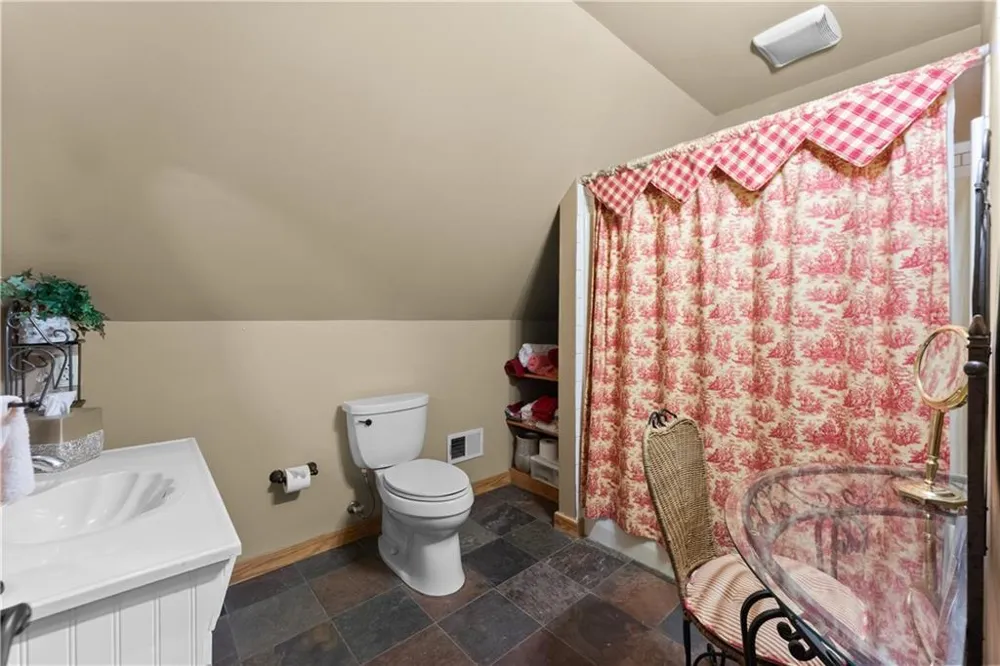 110 Yonah View Dahlonega, GA 30533
