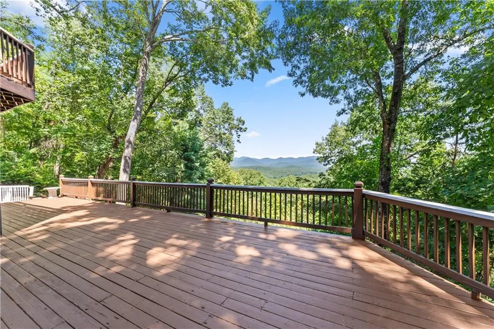 110 Yonah View Dahlonega, GA 30533