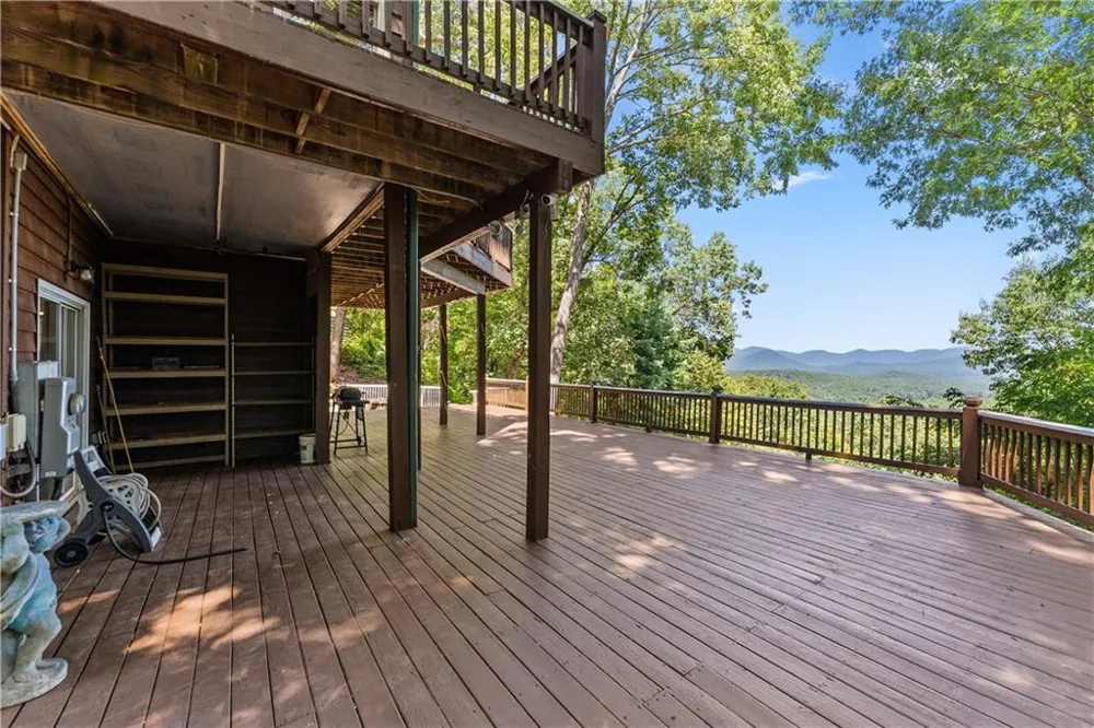 110 Yonah View Dahlonega, GA 30533