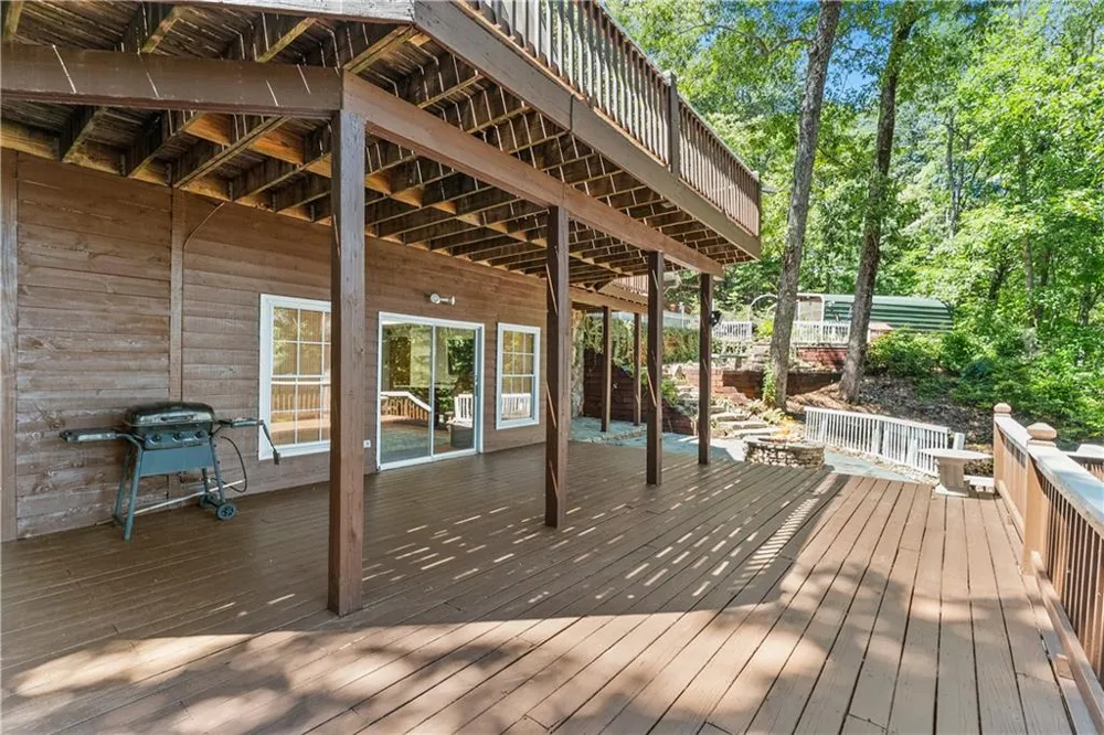 110 Yonah View Dahlonega, GA 30533