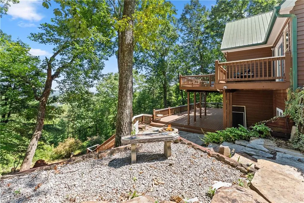 110 Yonah View Dahlonega, GA 30533