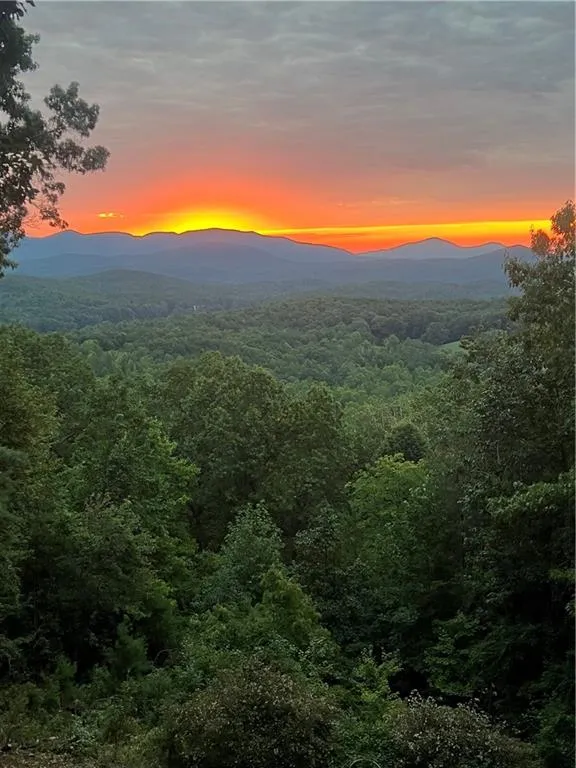 110 Yonah View Dahlonega, GA 30533