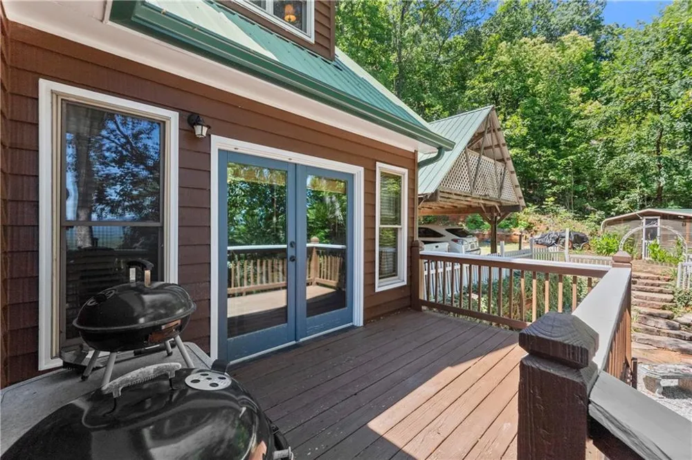 110 Yonah View Dahlonega, GA 30533
