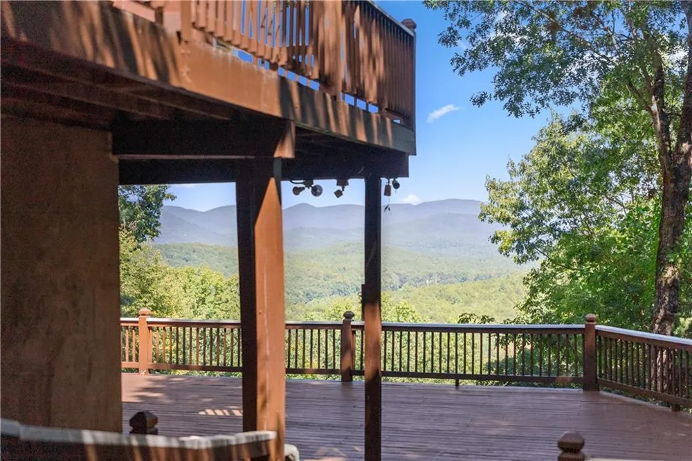 110 Yonah View Dahlonega, GA 30533
