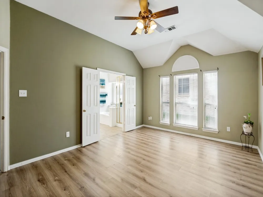 5908 Southmoor Lane The Colony, TX 75056
