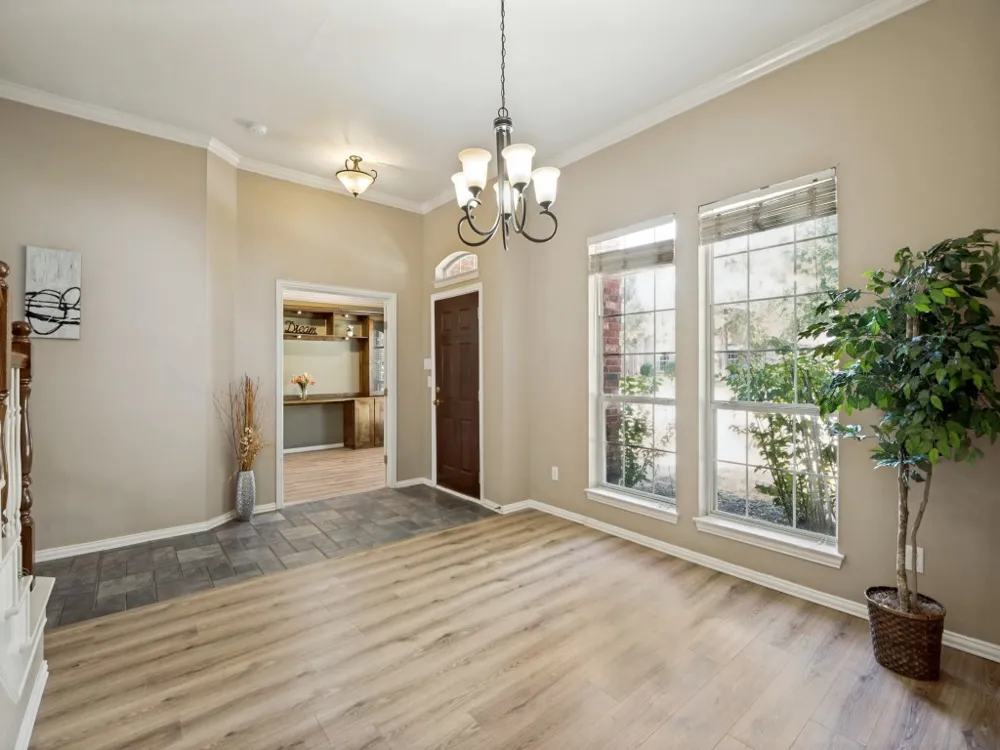 5908 Southmoor Lane The Colony, TX 75056