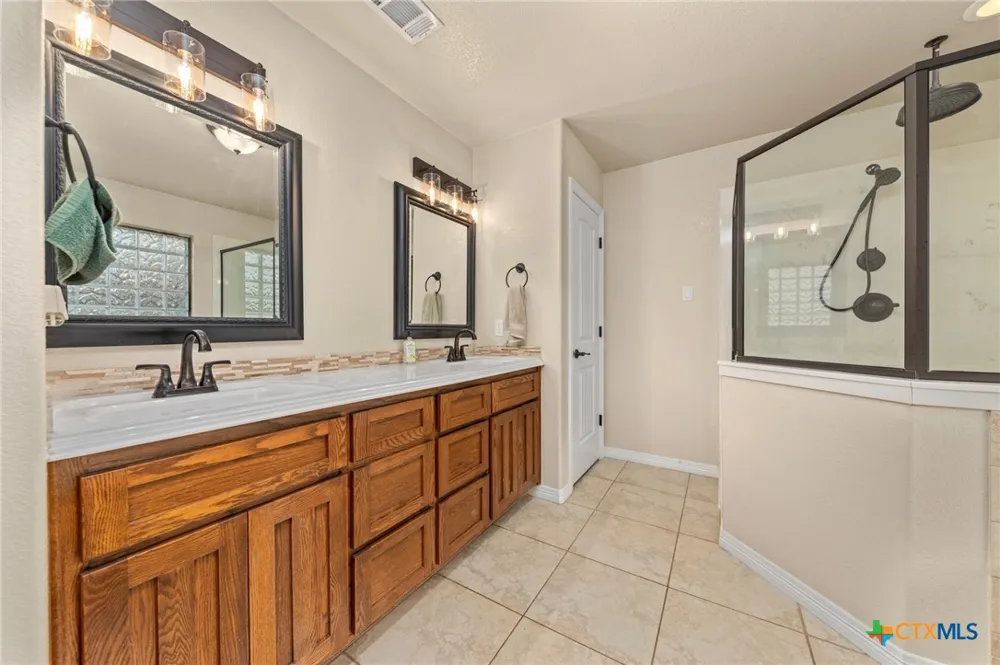 770 County Road 3371 Kempner, TX 76539