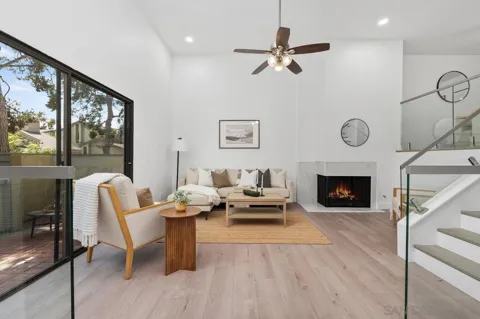 3324 Caminito Eastbluff #159