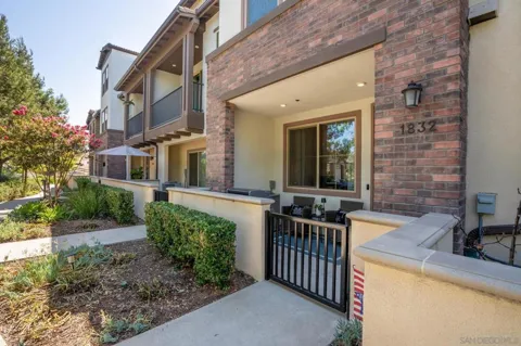 1832 Mesquite Way