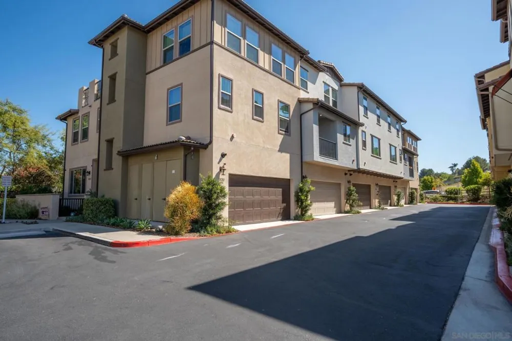 1832 Mesquite Way Oceanside, CA 92056