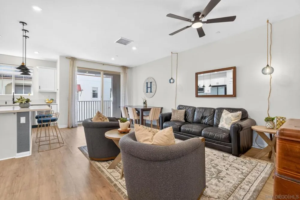 1832 Mesquite Way Oceanside, CA 92056