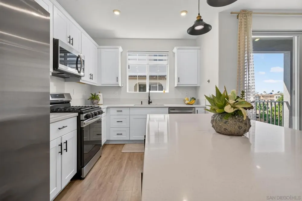 1832 Mesquite Way Oceanside, CA 92056